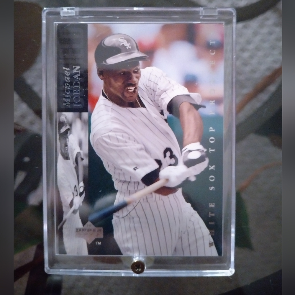 MICHAEL JORDAN UPPER DECK BASEBALL CARD